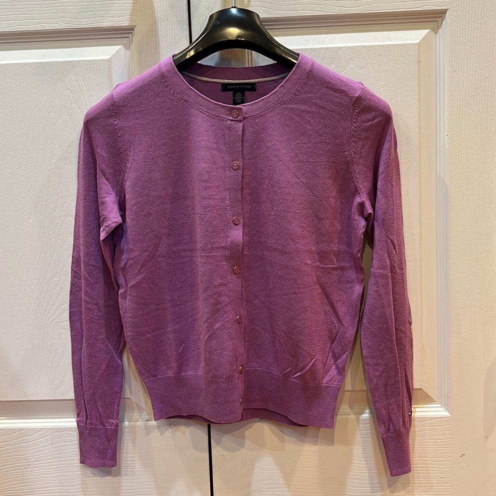 NWT women’s classic Tommy Hilfiger crop crew neck sweater